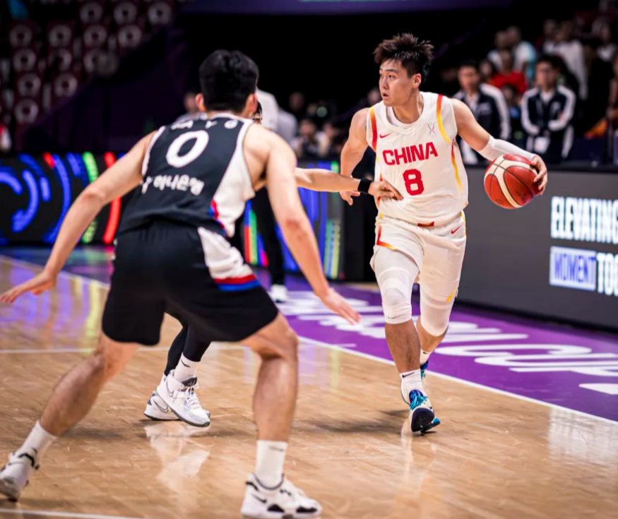 dj, 新的挑战, 他有一些小