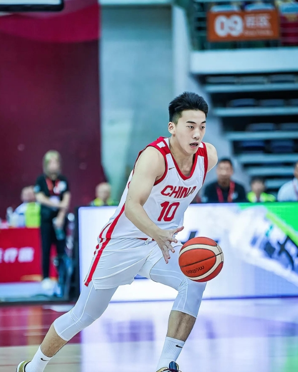 之间的较量, cZhbM