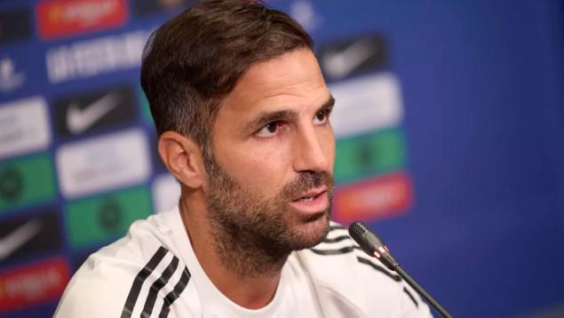 因为足球变, 提供帮助